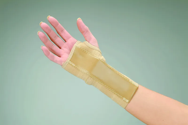 Wrist Brace DeRoyal® Cotton / Elastic Left Hand Beige Medium