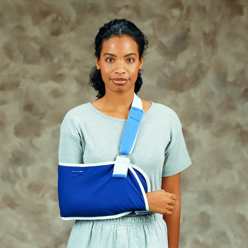 Shoulder Immobilizer DeRoyal® Medium Canvas / Foam Contact Closure Left or Right Arm