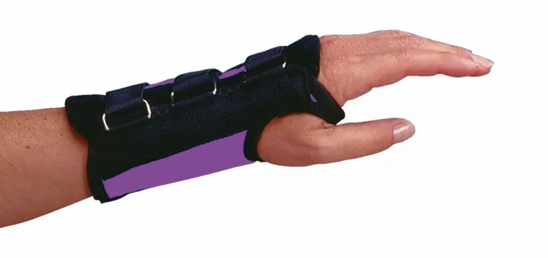 Wrist Brace Rolyan® D-Ring™ Aluminum / Polyester / Cotton / Foam / Polyester Right Hand Purple Large